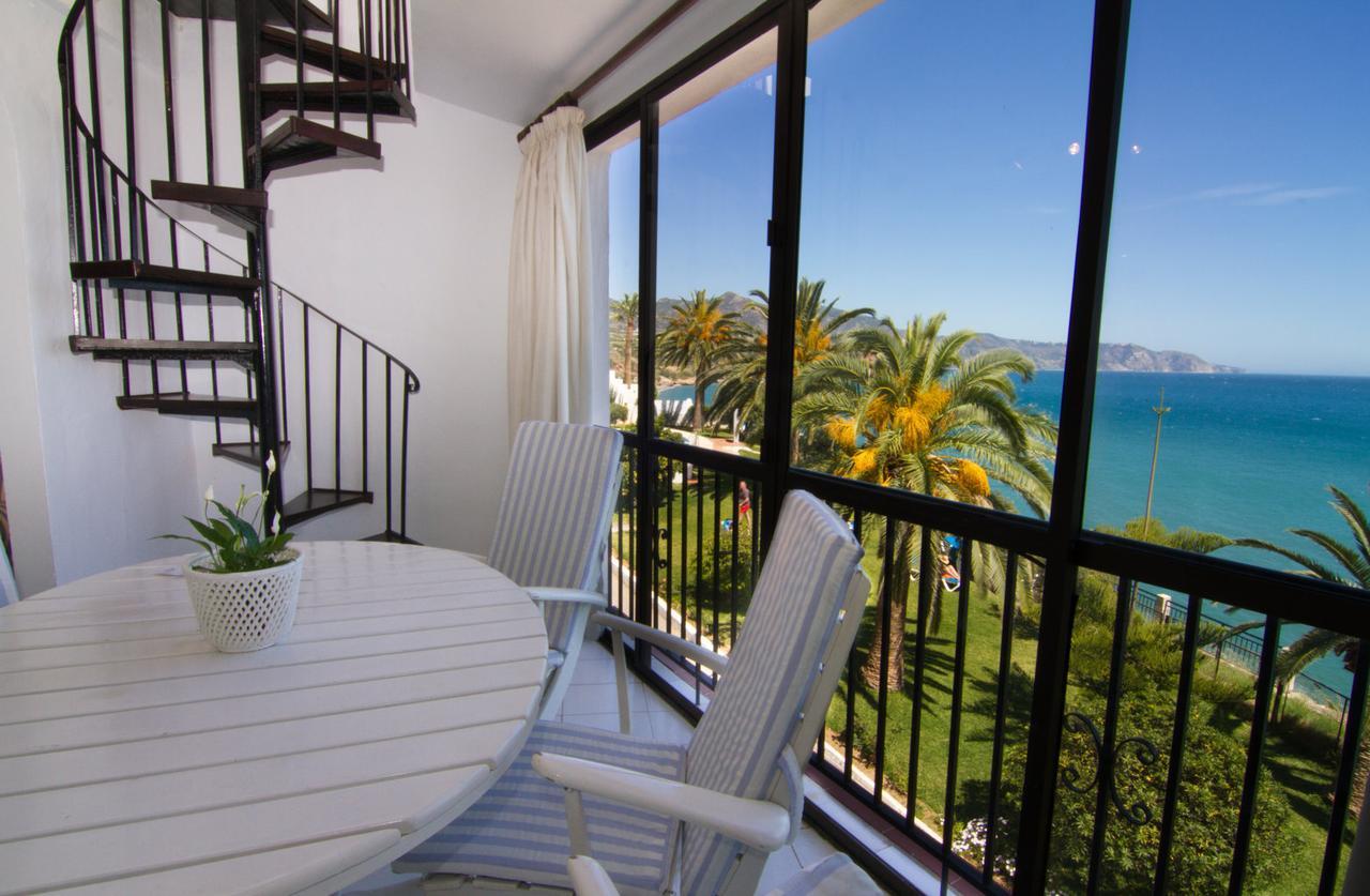 Tuhillo 3B Menyber Apartman Nerja Kültér fotó