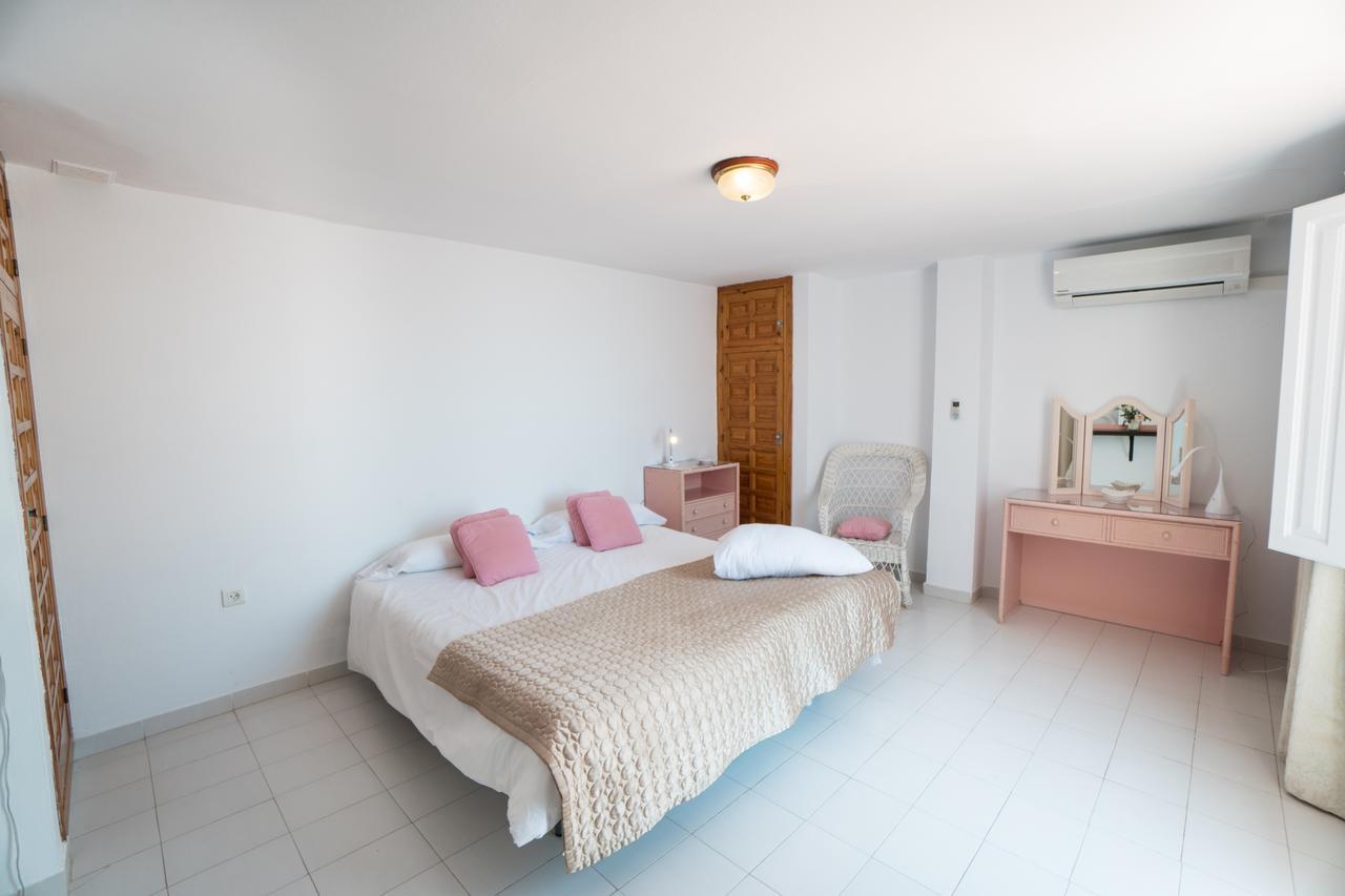 Tuhillo 3B Menyber Apartman Nerja Kültér fotó